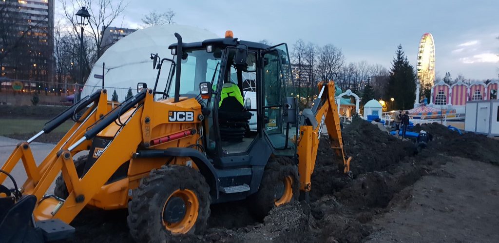 Wykop pod fundament - kiedy użyć koparki